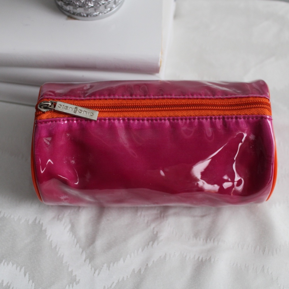 Cosmetic bag - Picture 2 of 3